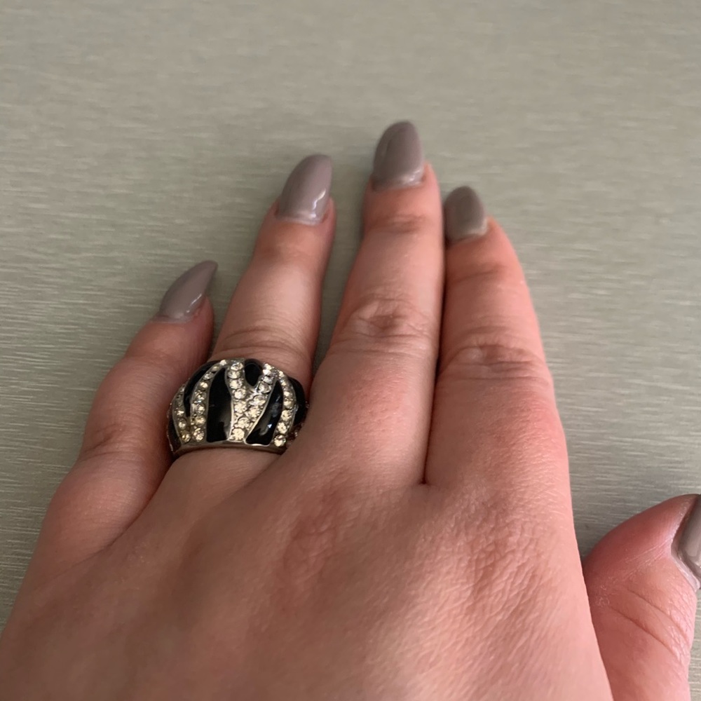 Ring - Picture 3 of 3